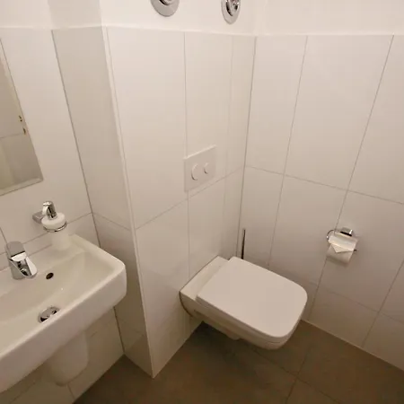 Mit Meerblick Und Balkon, Gratis Nutzung Vom Ahoi Erlebnisbad Und Sauna In Sellin - Meeresblick 60 Апартаменты *