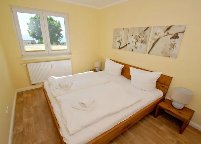Apartment mit Meerblick und Balkon, gratis Nutzung vom AHOI Erlebnisbad und Sauna in Sellin - Meeresblick FeWo 60 *