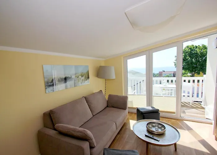 Apartment mit Meerblick und Balkon, gratis Nutzung vom AHOI Erlebnisbad und Sauna in Sellin - Meeresblick FeWo 60 Goehren (Ruegen)